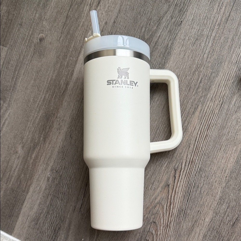 Stanley Cream Travel Mug with Handle and Straw
